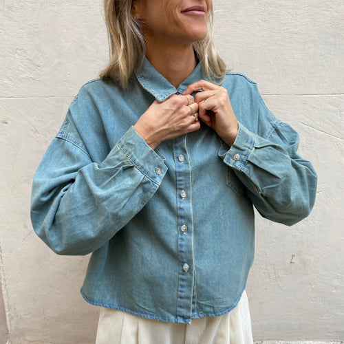 Abbinamento Pantaloni in velluto e Camicia jeans